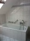 Badezimmer mit Badewanne