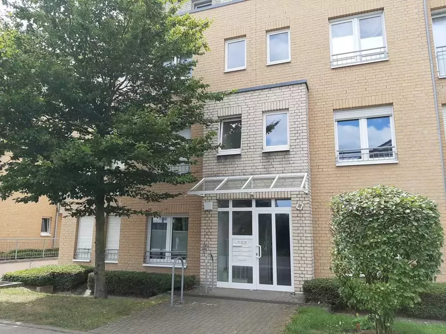 Straßenansicht