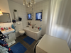 Badezimmer, Dusche + Badewanne