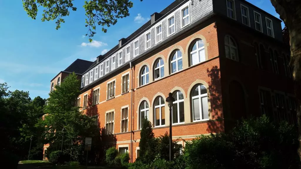 Außenansicht Haupteingang