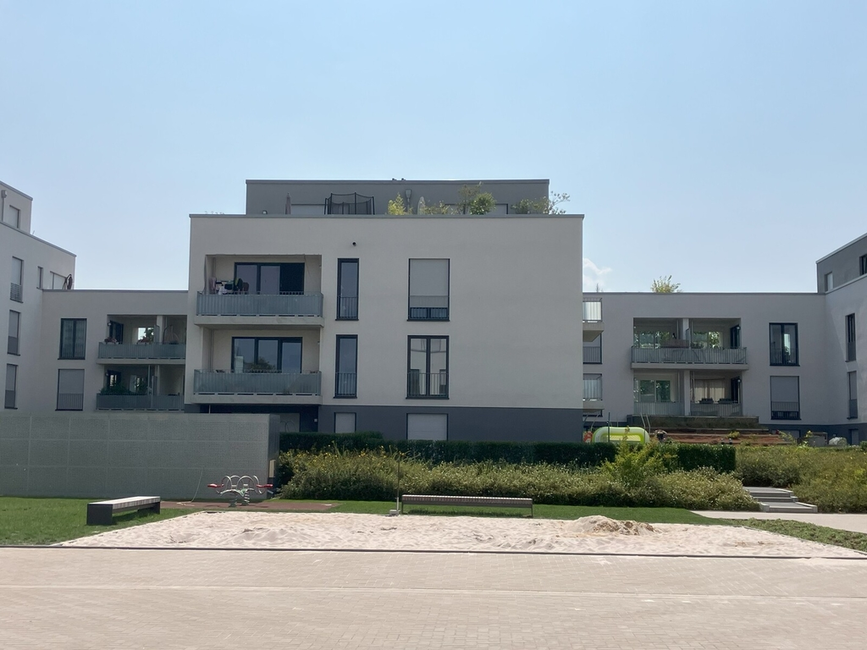 Anna-Seghers-Straße 14, 16, 18