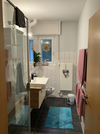 Badezimmer mit Dusche
