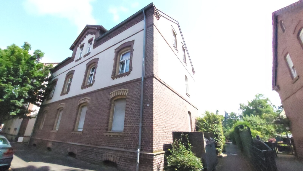 Straßenansicht