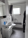 Tageslichtbad mit Badewanne