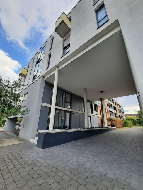 Meyer-Schwickerath-Str. 47