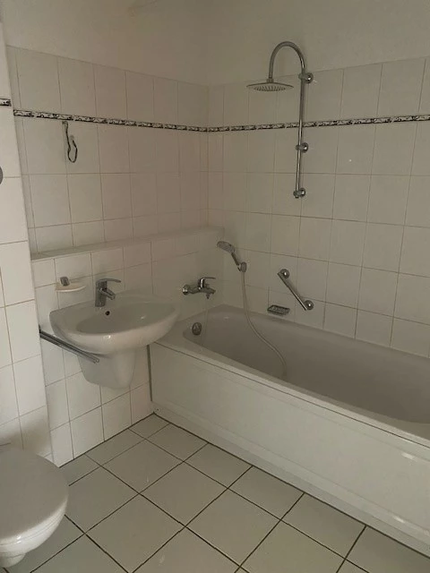 Bertha-von-Suttner-Straße 10, 41363 Jüchen - Photo 2