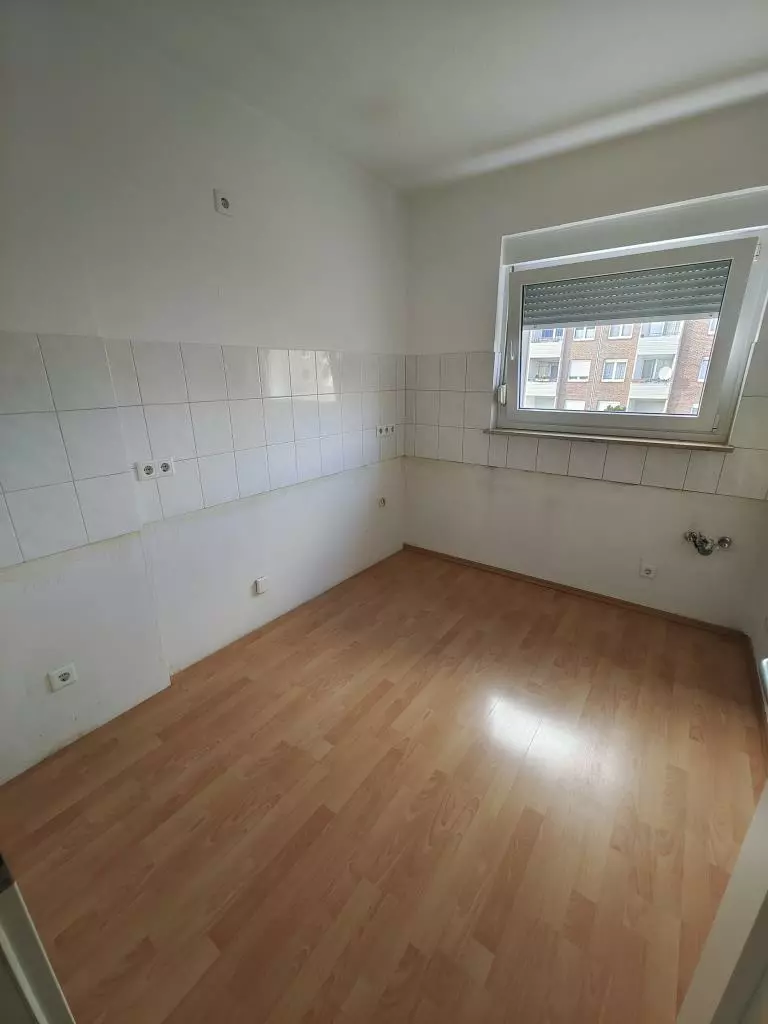 Friedrich-Ebert-Straße 8, 47447 Moers - Photo 2