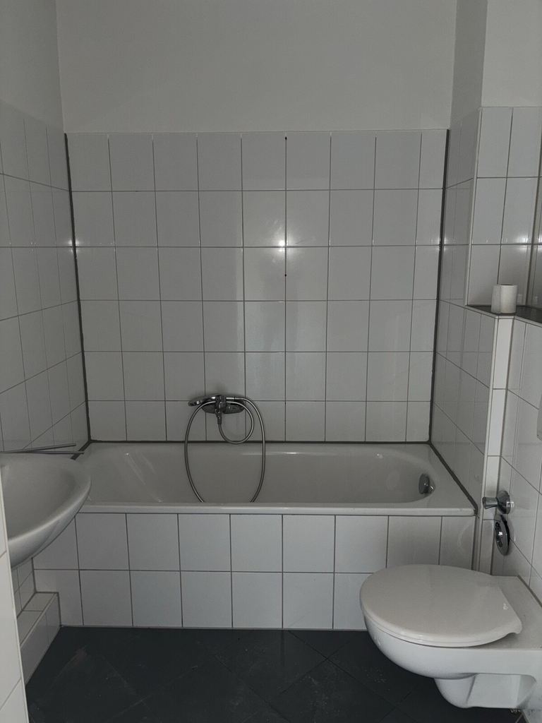 Goldaper Weg 8, 47445 Moers - Photo 1